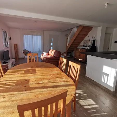 Holiday home Aux Portes De Chausey *