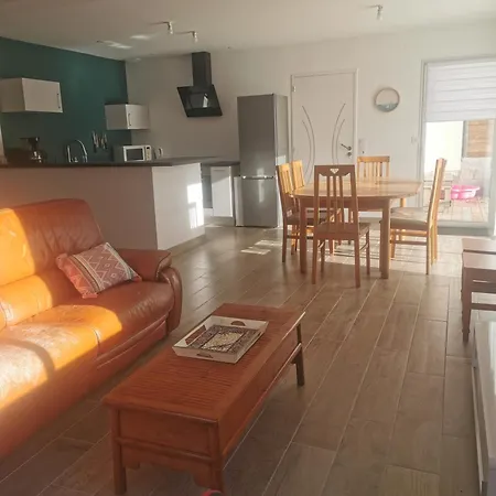 Aux Portes De Chausey Holiday home Saint-Pair-sur-Mer